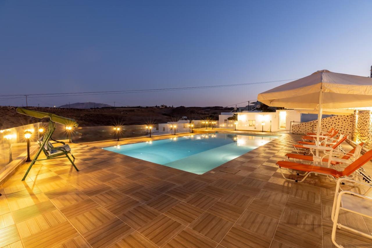 Villa Ostrich ฟิรา ภายนอก รูปภาพ